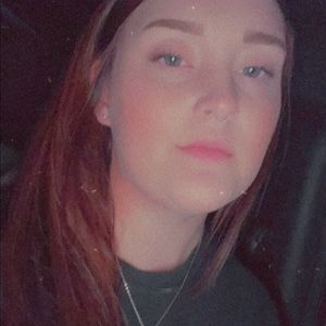 Meet your Posher, Desiree